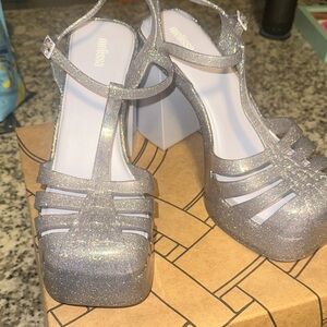 NWT Melissa Silver Glitter Platform T-Strap Heels